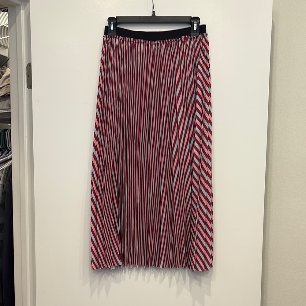 Zara Striped Pleated Skirt - Size Large - EUC